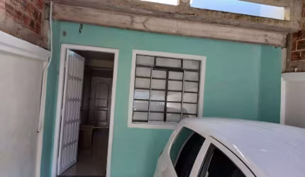 Casa com 2 quartos à venda na Travessa Caramboleira, 48, Eucaliptos, Fazenda Rio Grande, 44 m2 por R$ 230.000
