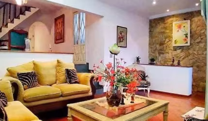 Sobrado com 4 dormitórios à venda, 300 m² por R$ 1.800.000,00 - Jardim Textil - São Paulo/SP - SO2599