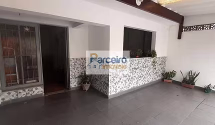Casa térrea com quintal 02 vagas garagem e 02 dormitórios à venda, 65 m² por R$ 650.000,00 - Penha