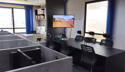 Passa-se ponto comercial sala 50m2 com mobilia