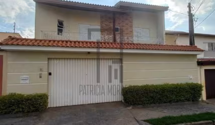 Linda Casa Sobrado de 180m², 3 dormit, 1 suite, 4 vagas no Jardim Astro