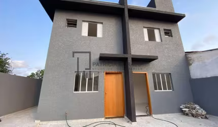 Lindo sobrado pronto para morar 57 m2 com 2 quartos,1 suíte, Central Parque