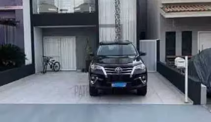 Sobrado  161 m², 3 dormit. (1 suíte) e 3 vagas no Horto Florestal