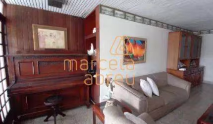 Vendo ampla casa com 08 qrts sendo 03 suites, 450 mts na Torre