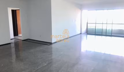 Aluga-se apartamento de 178m&#178; no Bairro de Boa Viagem