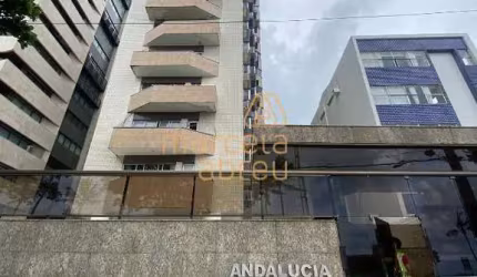 Aluga-se apartamento de 152m&#178; na Beira Mar de Boa Viagem