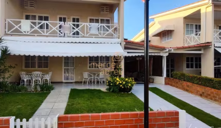 Vende-se Casa em Condomínio de 190m&#178; em Maria Farinha