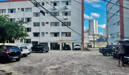 Vende-se apartamento de 68m&#178; no Bairro da Encruzilhada
