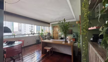 Vende-se apartamento de 97m&#178; no Bairro dos Aflitos