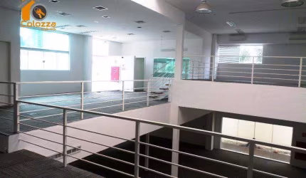 Predio comercial de 1.100m² para alugar no Brooklin