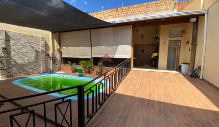Excelente imóvel com piscina a venda no Umuarama em Araçatuba SP - 300 m² de terreno