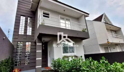 Sobrado com 3 dormitórios à venda, 140 m² por R$ 700.000,00 - Santa Cândida - Curitiba/PR