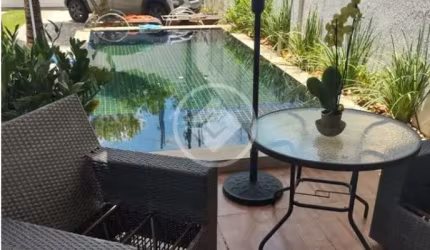 BELÍSSIMA CASA NO CENTRO SUL DE VARZEA GRANDE, COM 300 METROS DE ÁREA CONSTRUIDA, PISCINA E HIDROMASSAGEM codigo: 120909