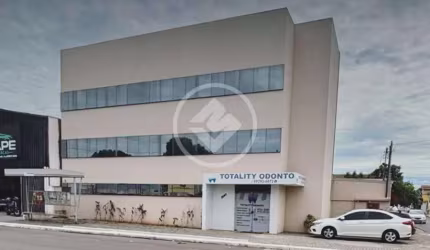Vende-se Prédio Comercial no Cristo Rei em Várzea Grande (MT) - Terreno de 220 m² - 120 m² construído por andar (3 andares) - Valor: R$ 2.900.000,00 codigo: 107223