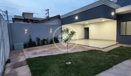 Vende-se Casa com 3 Suítes - Grande Cristo Rei, Próximo ao Fort Atacadista e Hospitais - 260 m² de terreno e 114 m² construído - Várzea  Grande (MT) - Valor: R$ 1.500.000,00 codigo: 106400
