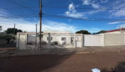 Vendo casa no bairro jardim Paula I em Várzea Grande codigo: 108955