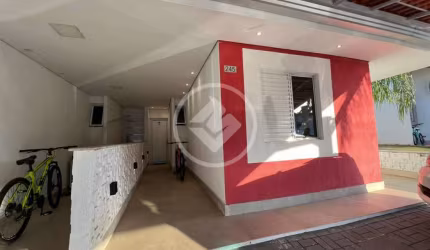 condominio terra nova várzea grande, Casa térrea 3/4 sendo uma suíte com closet, sala com móveis planejados, painel gesso trabalhado, toda no porcelanato, banheiro social, cozinha gourmet, com bancada