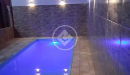 CASA COM PISCINA NA REGIÃO DO CRISTO REI A VENDA codigo: 107335