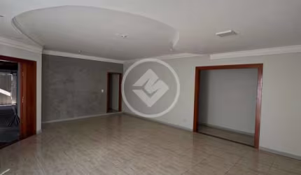 Sobrado com localização privilegiada no Ipase,  Atende para o residencial e ou comercial, com várias salas e garagens próxima de Mercado, Posto, Farmácia, praça, Shopping, codigo: 120454
