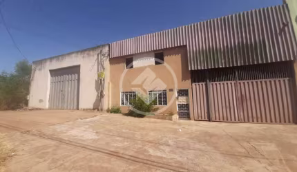 Vende-se 2 Barracões com 8 Terreno no Centro de Várzea Grande codigo: 71994