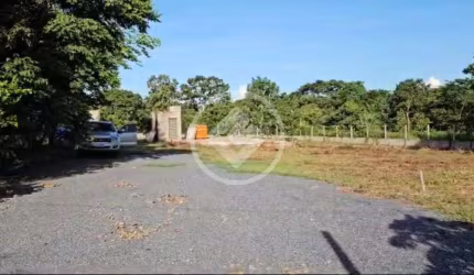 ondomínio Chácara Águas Claras   Distrito da Guia a apenas 33 km de Cuiabá   Terreno de 2500m² todo cercado, com edificação de um despensa, início de um espaço gourmet, caixa d'água 3 mil lts.  Valor 