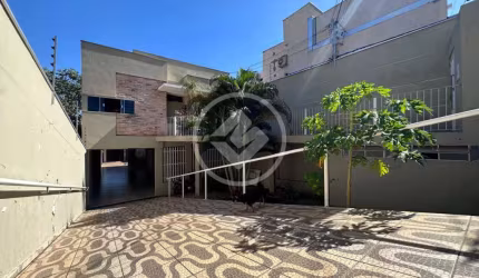 Sobrado Bairro Dom Aquino, terreno de 704,14, Área construída de 267,78, 4 quartos, sendo 2 suítes, sala ampla, sala de jantar, escritório, espaço gourmet, piscina, Valor R$ 900.000,00 codigo: 104497