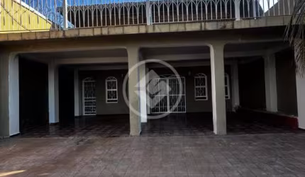 CASA COMERCIAL, NO CENTRO DE CUIABÁ. Ideal para clínicas, escritório de advocacia e afins. codigo: 78211
