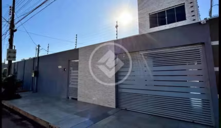 casa maravilhosa de 252m2  com 4 quartos sendo 3 suites, 5 banheiros, sala e cozinha interligada, area gourmet, piscina, garagem para 3 carros, lavanderia, moveiis planejados em todos os comodos, 5 ca