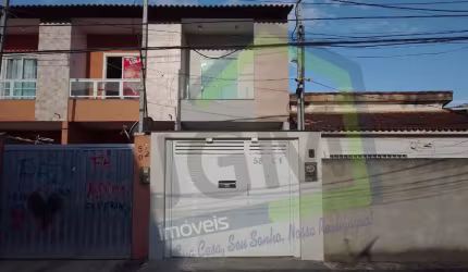 CASA DUPLEX GEMINADA – TODA REFORMADA.