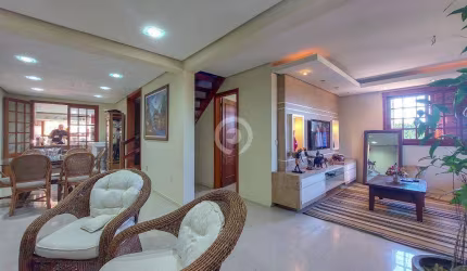 Casa à venda em Novo Hamburgo, Canudos, com 5 quartos, com 230.26 m²