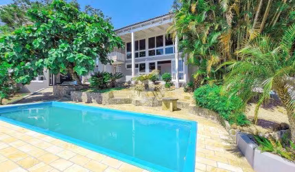 Casa à venda em Novo Hamburgo, Boa Vista, com 3 quartos, com 376 m²