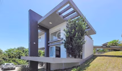 Casa à venda em Ivoti, Centro, com 3 quartos, com 244 m²