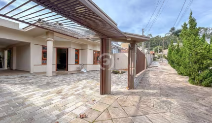 Casa à venda em Estância Velha, Lago Azul, com 1 quarto, com 74 m²
