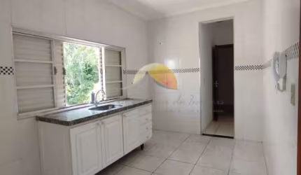VENDO OU ALUGO ÓTIMO APARTAMENTO NA VARGINHA! - AP1602