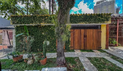 Linda casa com excelente área verde