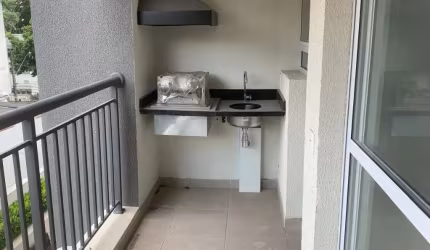Apto com varanda gourmet