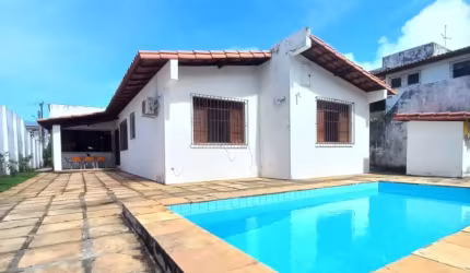 Casa térrea- aluguel ou venda, com 600 m² de terreno, 5 quartos no melhor do Itaigara - Salvador-BA