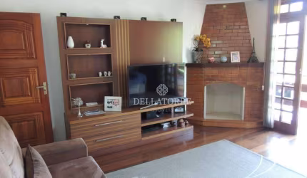 Casa com 3 dormitórios à venda, 218 m² por R$ 590.000,00 - Granja Guarani - Teresópolis/RJ