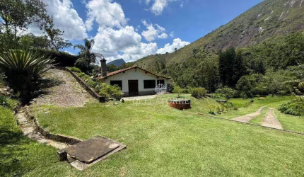 Sítio com 3 dormitórios à venda, 24200 m² por R$ 1.630.000,00 - Itaipava - Petrópolis/RJ