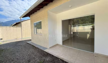 Casa com 2 dormitórios à venda, 61 m² por R$ 348.000,00 - Cotia - Guapimirim/RJ