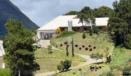 linda casa alto padrâo em teresópolis