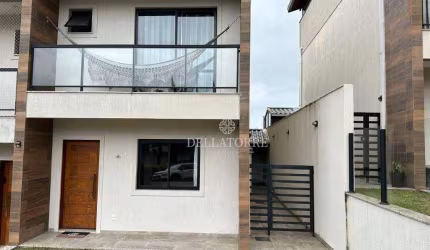 Casa com 2 dormitórios à venda, 117 m² por R$ 595.000,00 - Iucas - Teresópolis/RJ