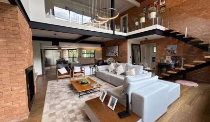 Casa com 4 dormitórios à venda, 358 m² por R$ 2.400.000,00 - Iucas - Teresópolis/RJ