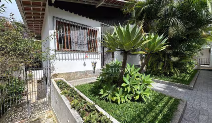 Casa com 3 dormitórios à venda, 179 m² por R$ 980.000,00 - Carlos Guinle - Teresópolis/RJ