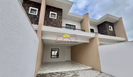 Sobrado Geminado Alto Padrão com Amplo Terreno