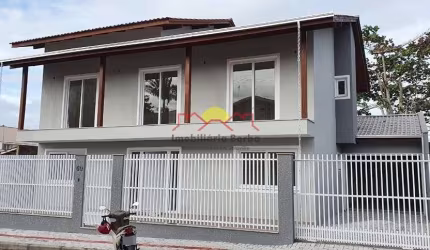 Casa Averbada com 04 Suítes em Barra Velha