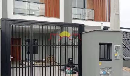 Sobrado Geminado com Suíte no Costa e Silva
