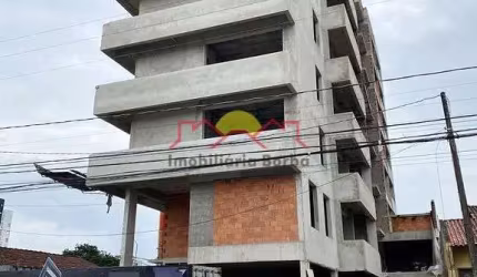 Apartamento com Elevador e Salão de Festa