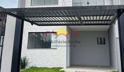 Lindo Sobrado Geminado com 03 Quartos em Penha