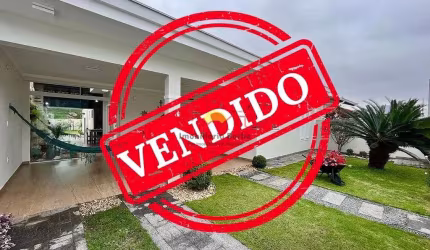 Casa Averbada de Alto Padrão Semi Mobiliada